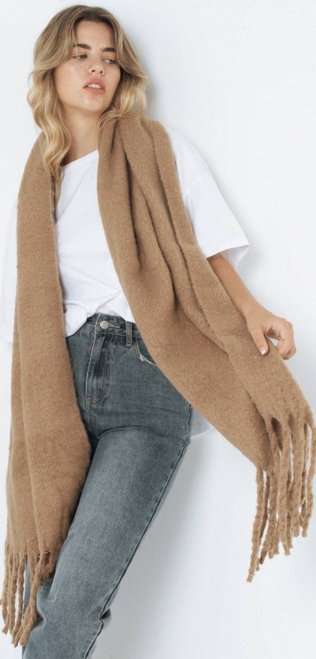 Oversized fringed scarf-Beige by Linú