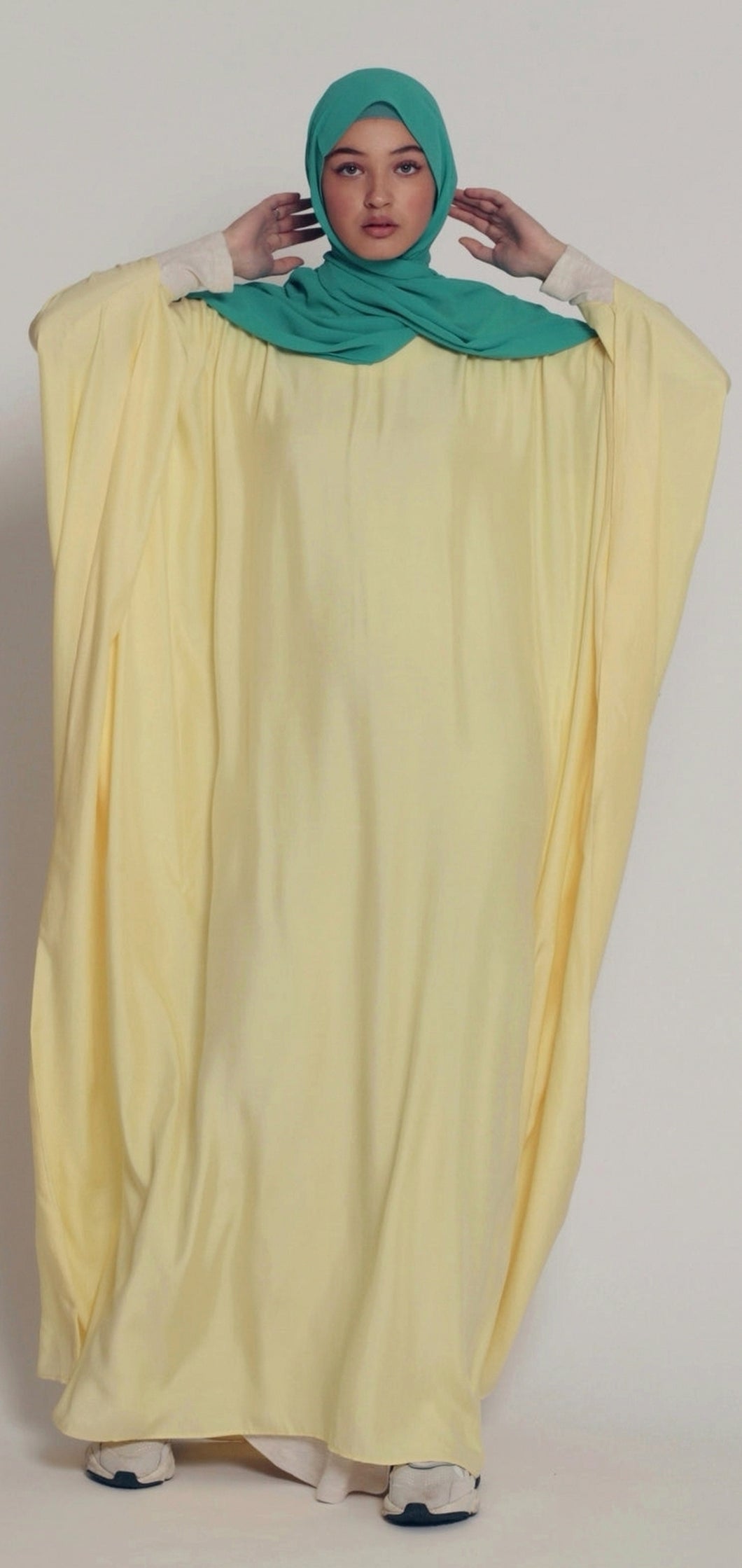 Kaya silk kaftan-Smooth yellow by Mästore