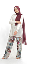 Load image into Gallery viewer, Manyara floral trousers by Mästore