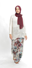 Load image into Gallery viewer, Manyara floral trousers by Mästore